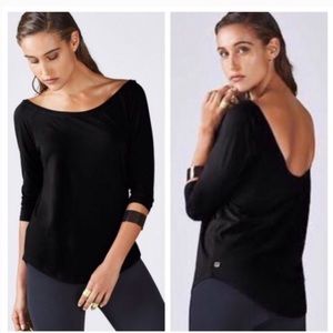 Fabletics scoop neck palisades t shirt